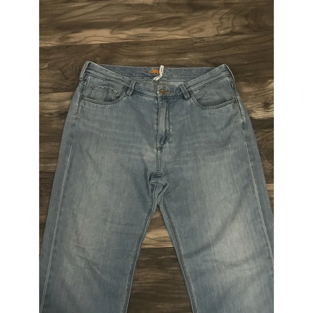 Tommy Bahama •preowned •small